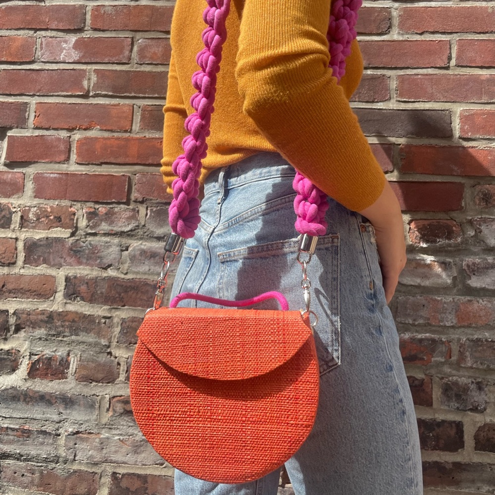 Handmade natural fibers bag from the Amazon rainforest